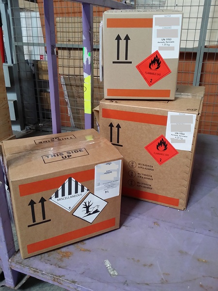 Cartons 4G - Fibreboard box - IATA - IMDG - ONU - Produits réglementés -  Parfum