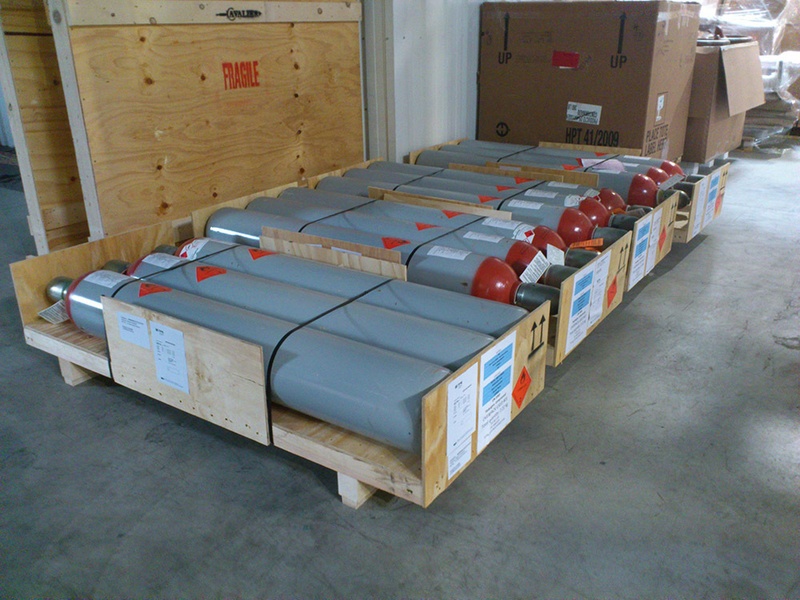 Fardeau - Caisse claire voie - Produit Dangereux - Steel Cylinders