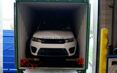 Arrimage de véhicules en conteneur maritime : méthodes, réglementations et bonnes pratiques